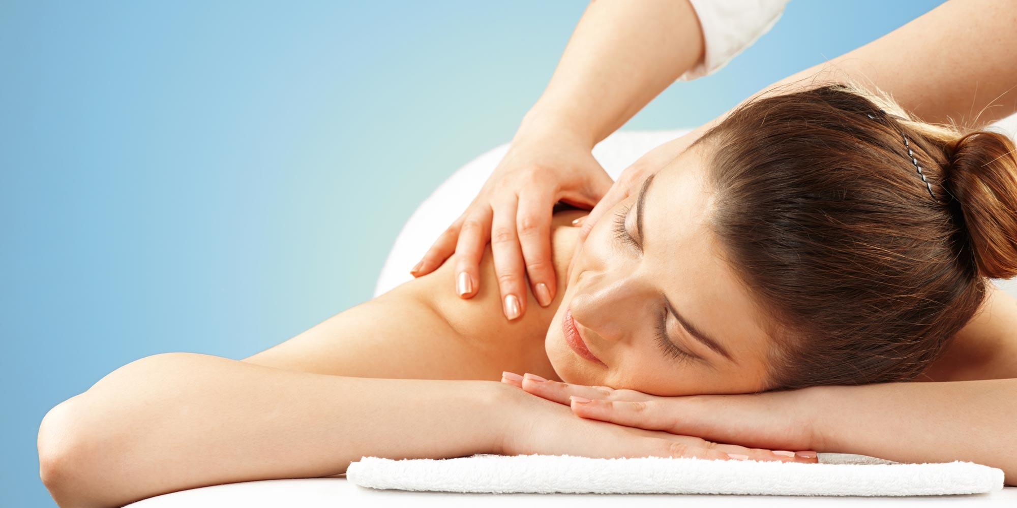 https://www.denversportsmed.com/wp-content/uploads/2020/02/Massage-Therapy-Lakewood-CO-Lady-Getting-Massage.jpg